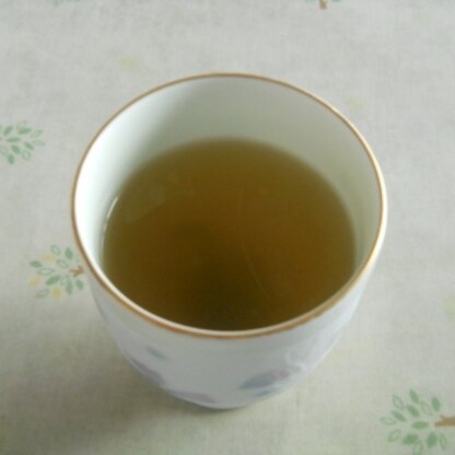 緑茶に昆布はよく入れたわ～昔から母がよく飲んでたの。でも生姜と蜂蜜も入れたの初めてよ～♪
これこそ健康茶ね★今では高齢になってしまった母にもすぐ教えるわ～❤旨っ